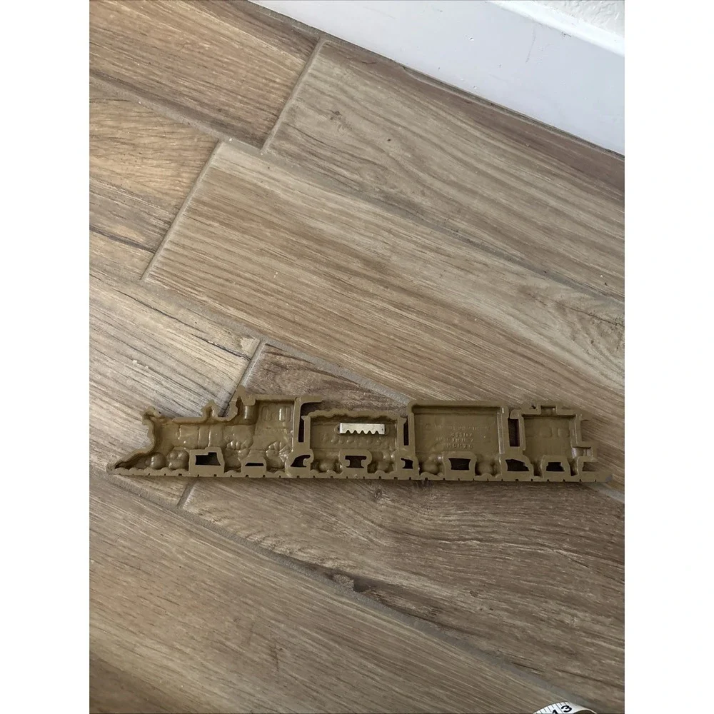 Vintage Burwood Child Room Wall Decorations Train Cars Railroad Railway 1990